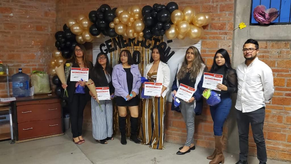 Gobierno de la Capital concluye taller de Uñas Acrílicas, Básico y Avanzado, en Centro de Desarrollo Comunitario