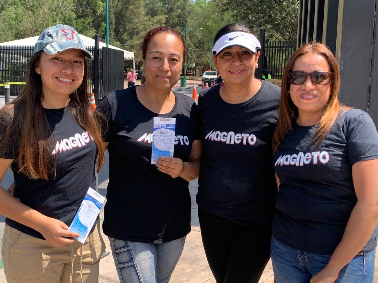 CONCIERTO GRATUITO DE MERCURIO Y MAGNETO ATRAE FANS NACIONALES