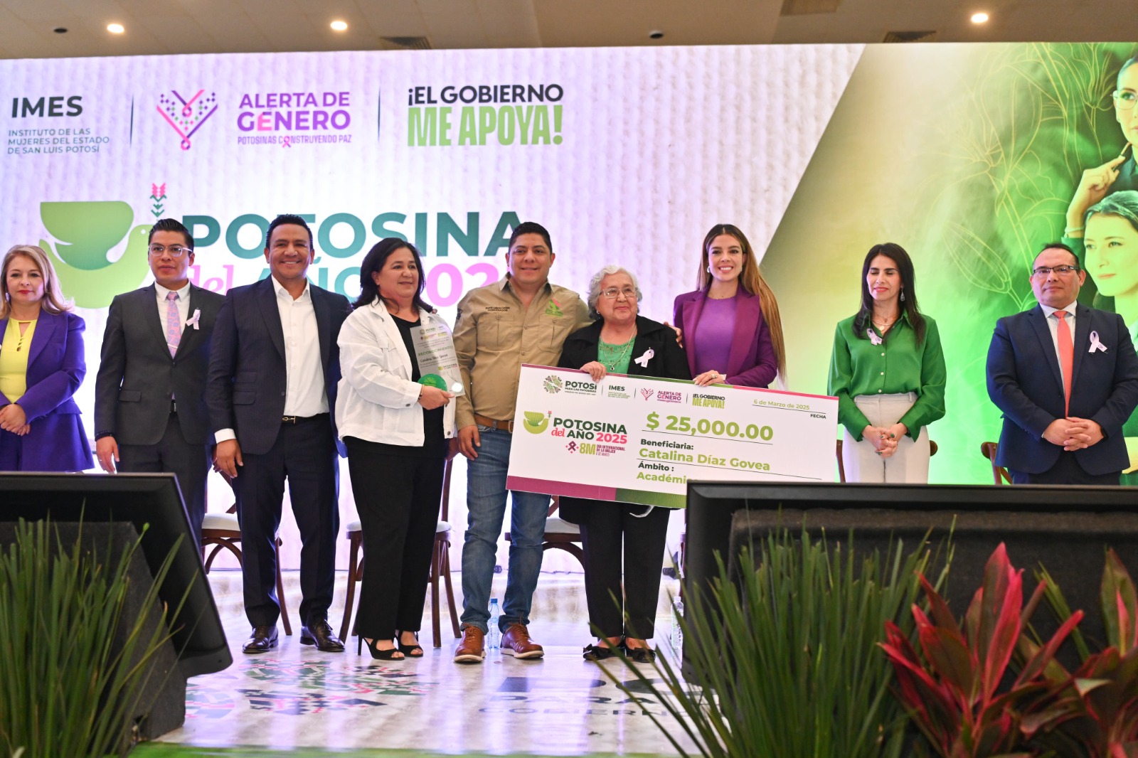 ELLAS FUERON LAS 4 MUJERES GALARDONADAS CON EL RECONOCIMIENTO “POTOSINA DEL AÑO”