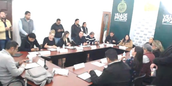 REGIDORES DE POZOS SE OTORGAN BONO NAVIDEÑO DE 200 MIL PESOS