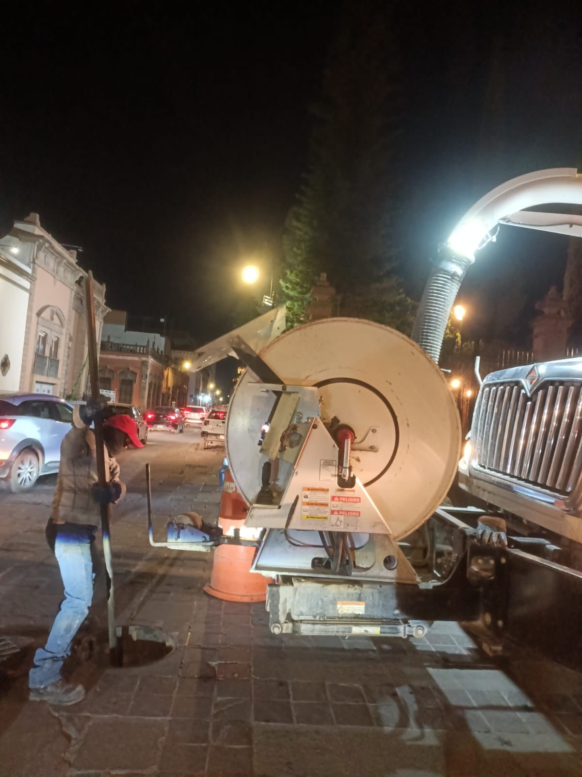 Interapas inicia programa preventivo de limpieza en el Centro Histórico