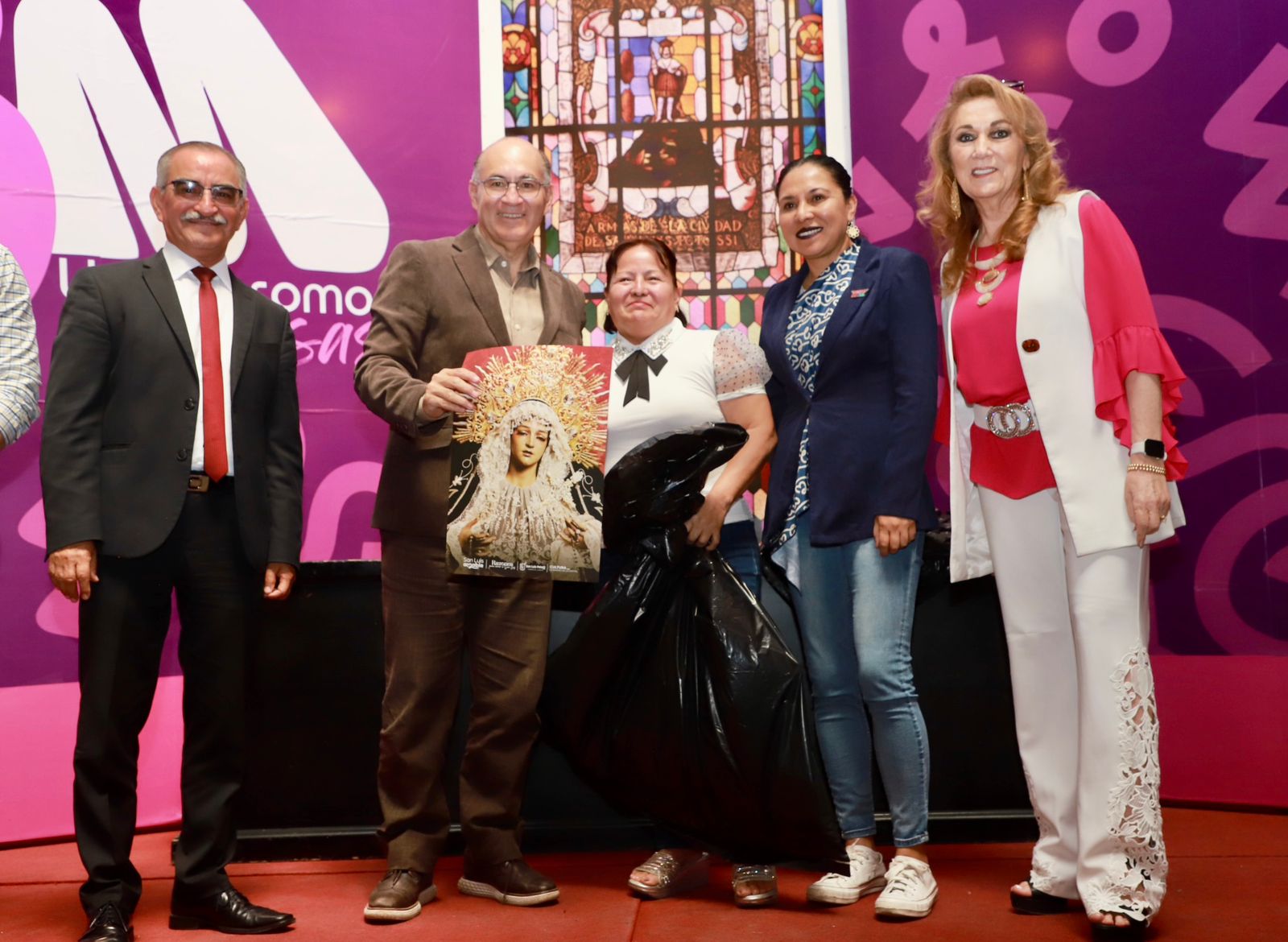 Contribuye Ayuntamiento de SLP en la conservación de tradiciones potosinas