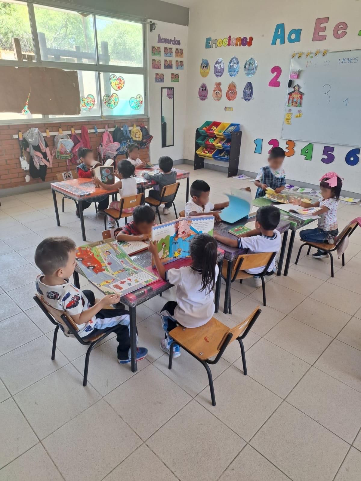 Maestras y maestros del Sistema Educativo Municipal participan en conversatorio sobre prevención y seguridad escolar