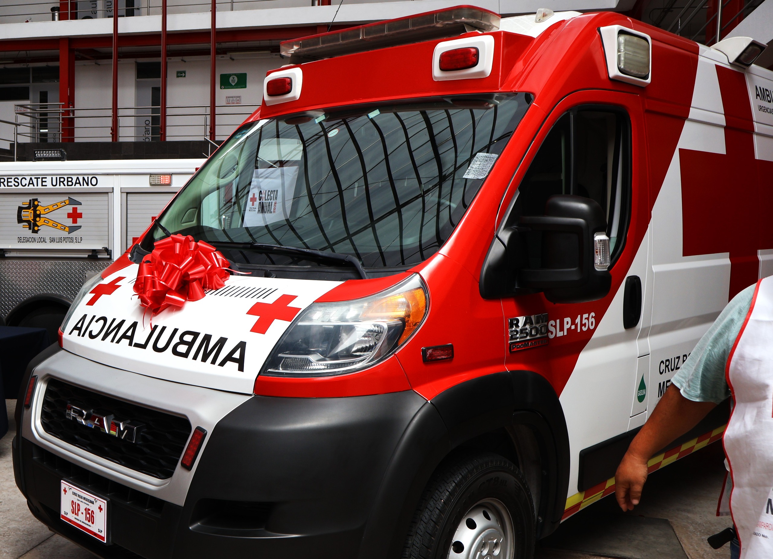 Cruz Roja Mexicana San Luis Potosí se refuerza con dos nuevas ambulancias y equipo de rescate