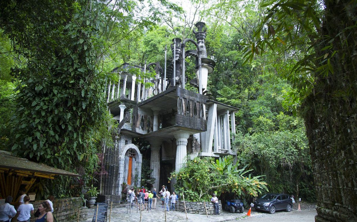 Turismo potosino: El Jardín Escultórico Edward James de Xilitla estrena la experiencia nocturna “Cenas Místicas en Las Pozas”