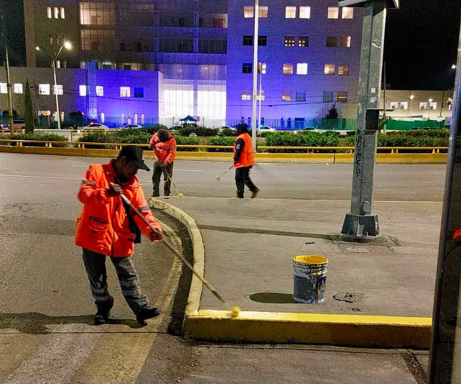 Amanecen vialidades limpias con el trabajo nocturno del ayuntamiento de San Luis Capital