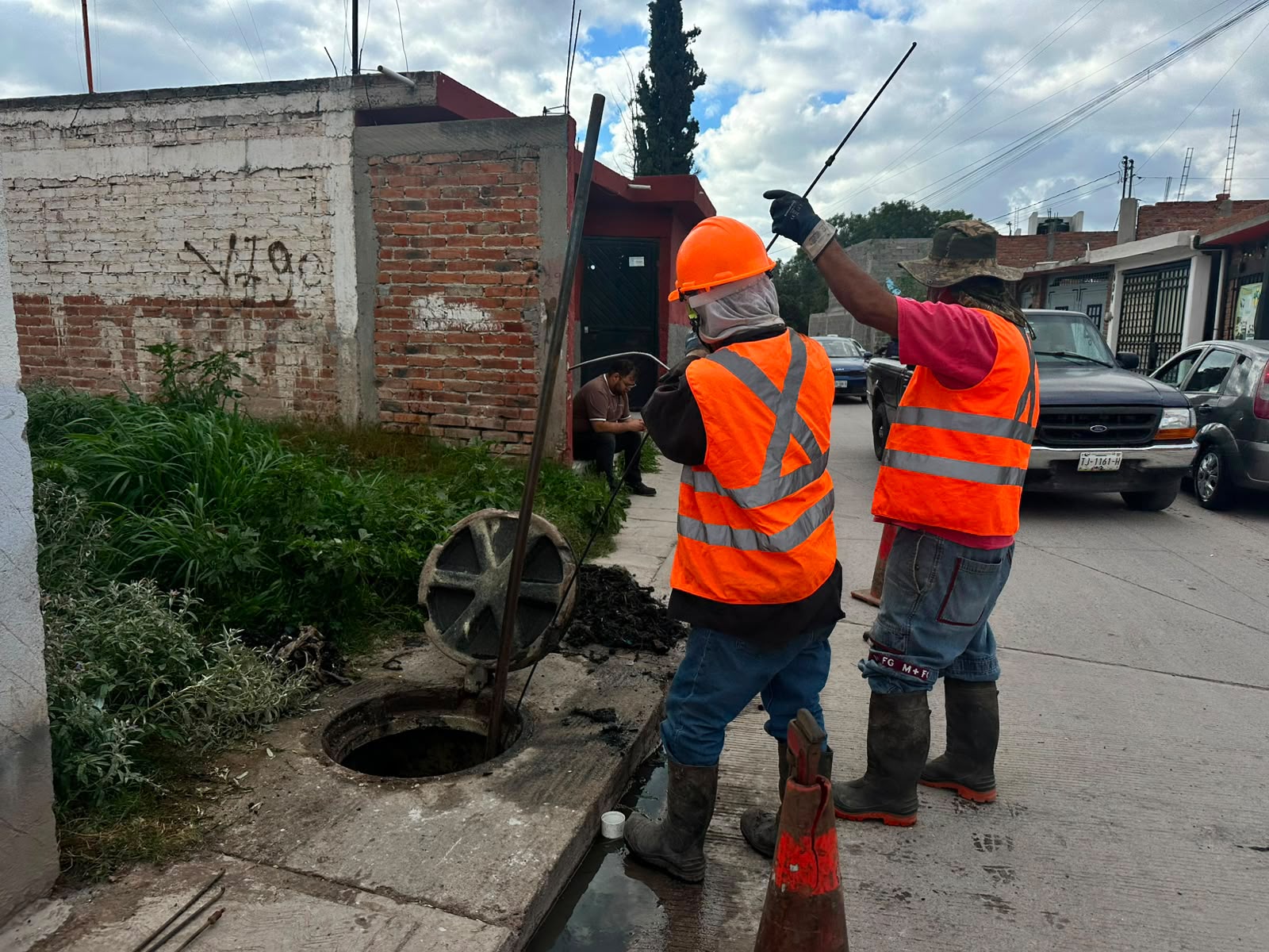 Interapas atiende afectación en la red de drenaje de Las Terceras