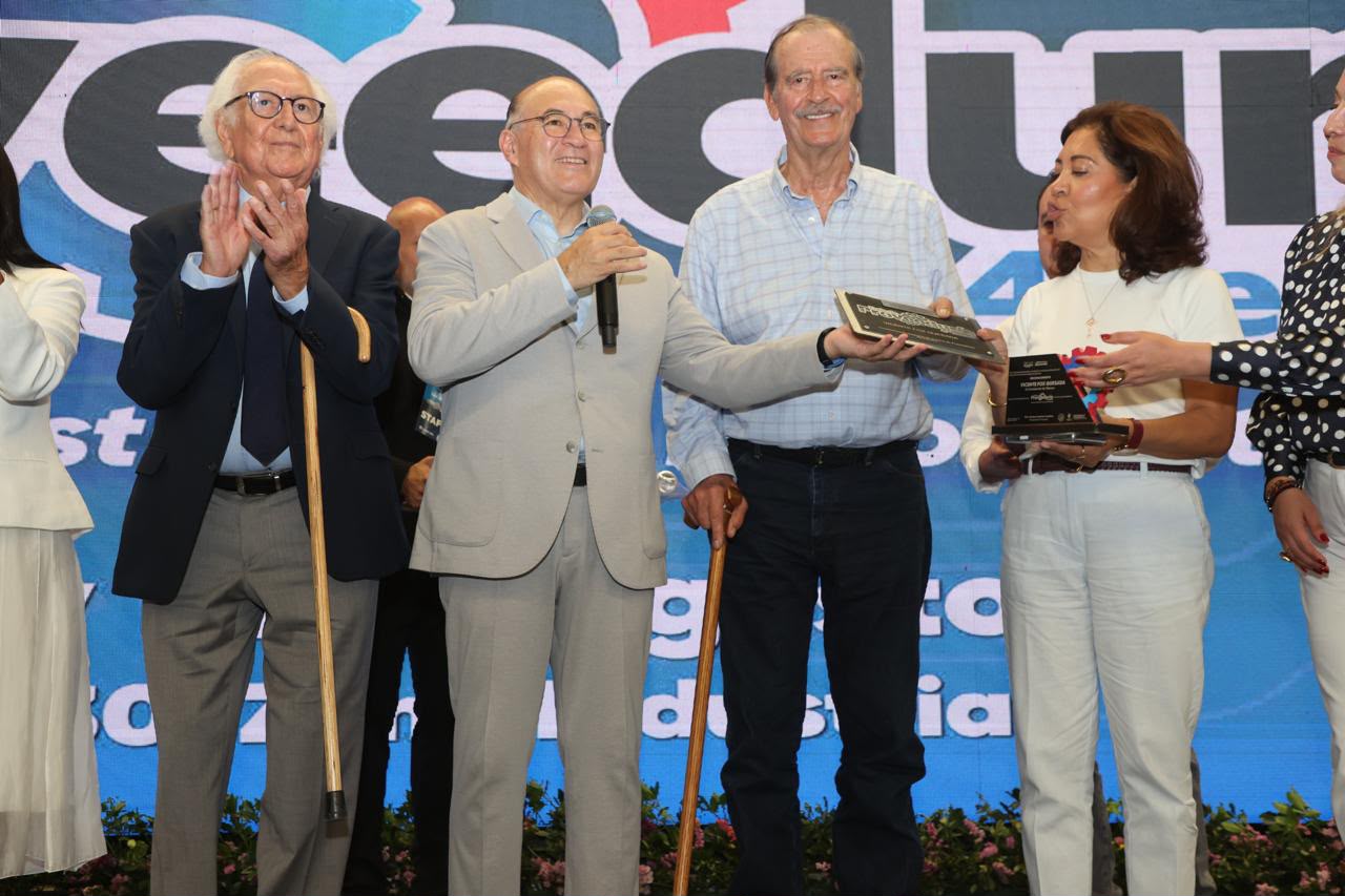 Vicente Fox resalta visión de San Luis Capital para impulsar la vinculación empresarial