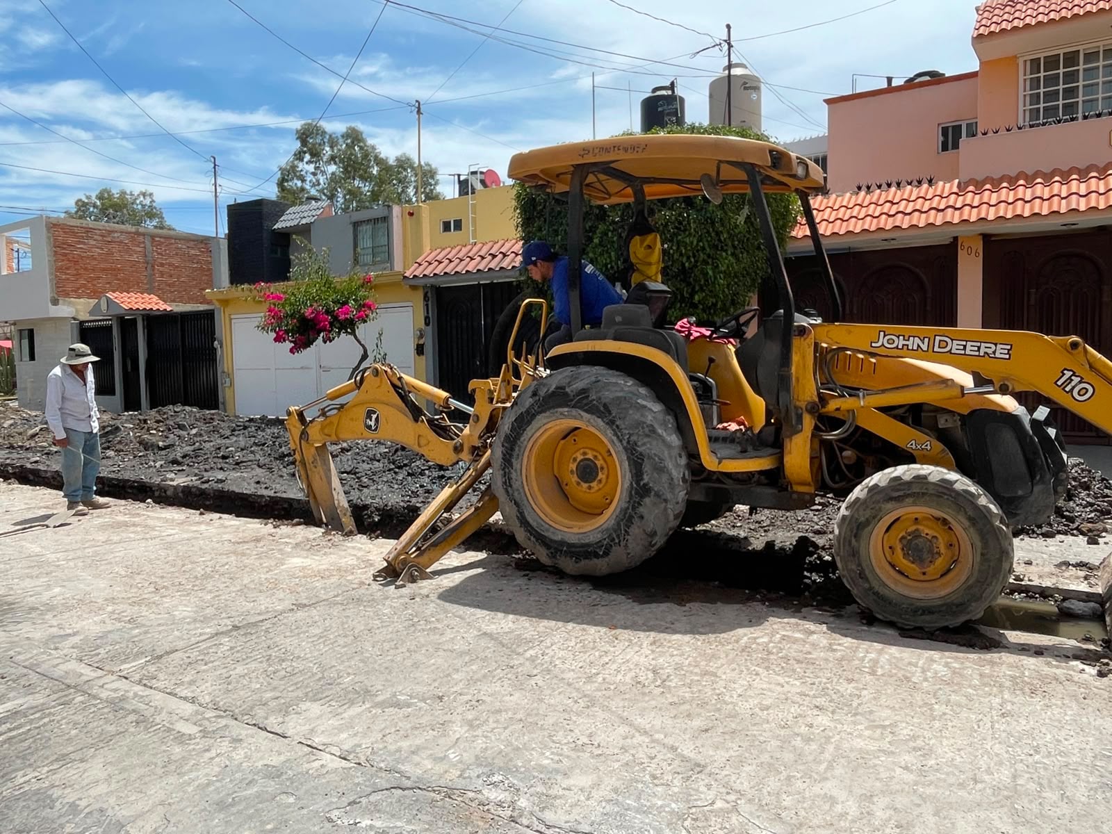 Interapas comienza renovación sanitaria en Valle Dorado