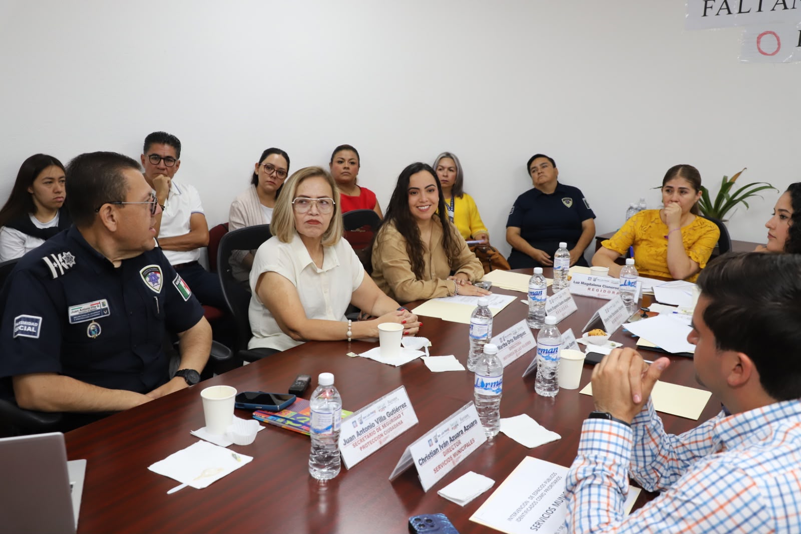 Acciones municipales en seguridad y servicios favorecen a las mujeres