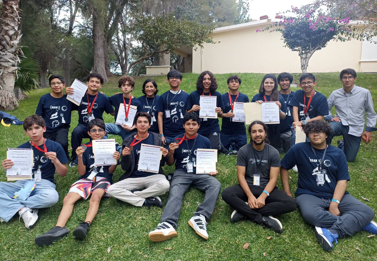 Alumnos del Cobach destacan en olimpiada matemática