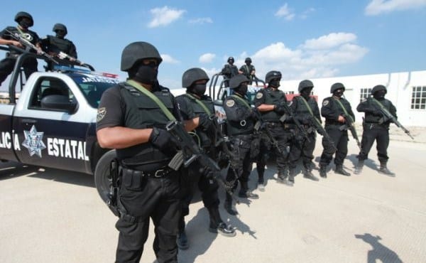 Diez ayuntamientos potosinos siguen sin comprobar el salario mínimo para sus policías