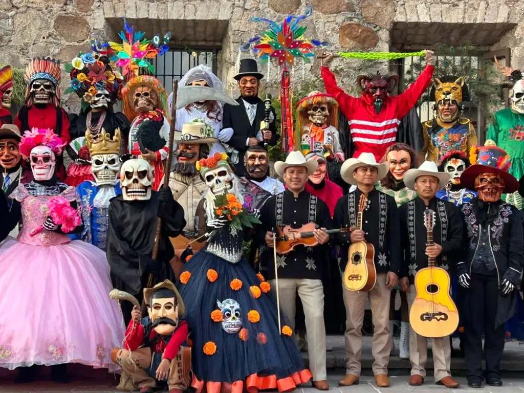 Xantolo 2026 marca el inicio del puente por Día de Muertos en el estado