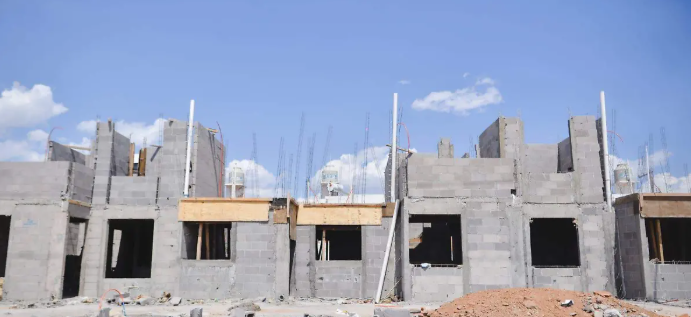 Multas por operar sin licencia inmobiliaria en San Luis Potosí