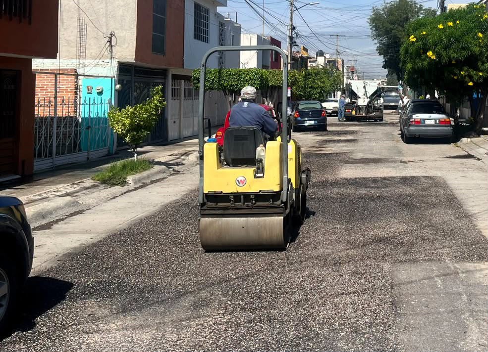 Atiende Gobierno Municipal reportes de bacheo en Jardines del Oriente