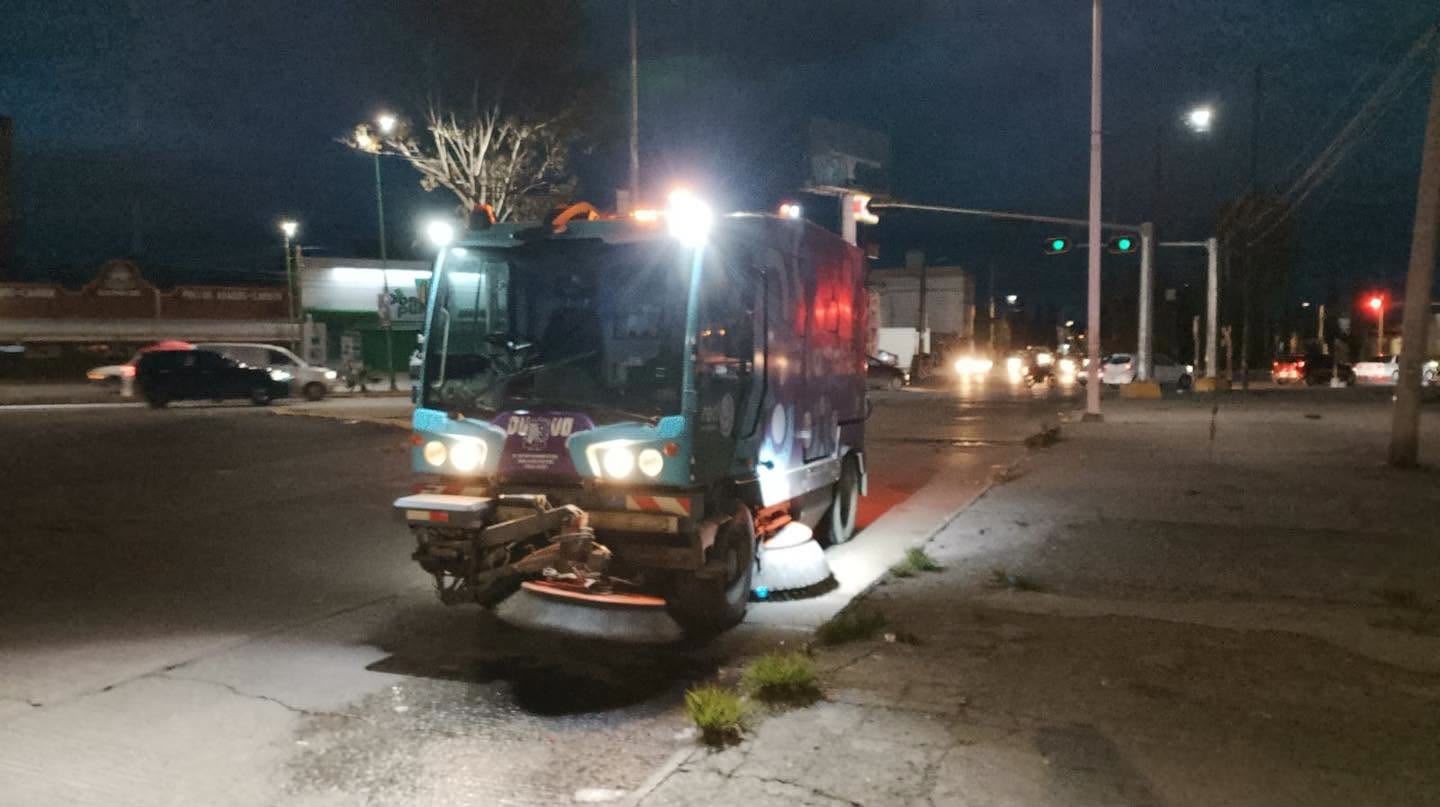 Gobierno Municipal intensifica labores de limpieza nocturna y descacharrización en San Luis Capital