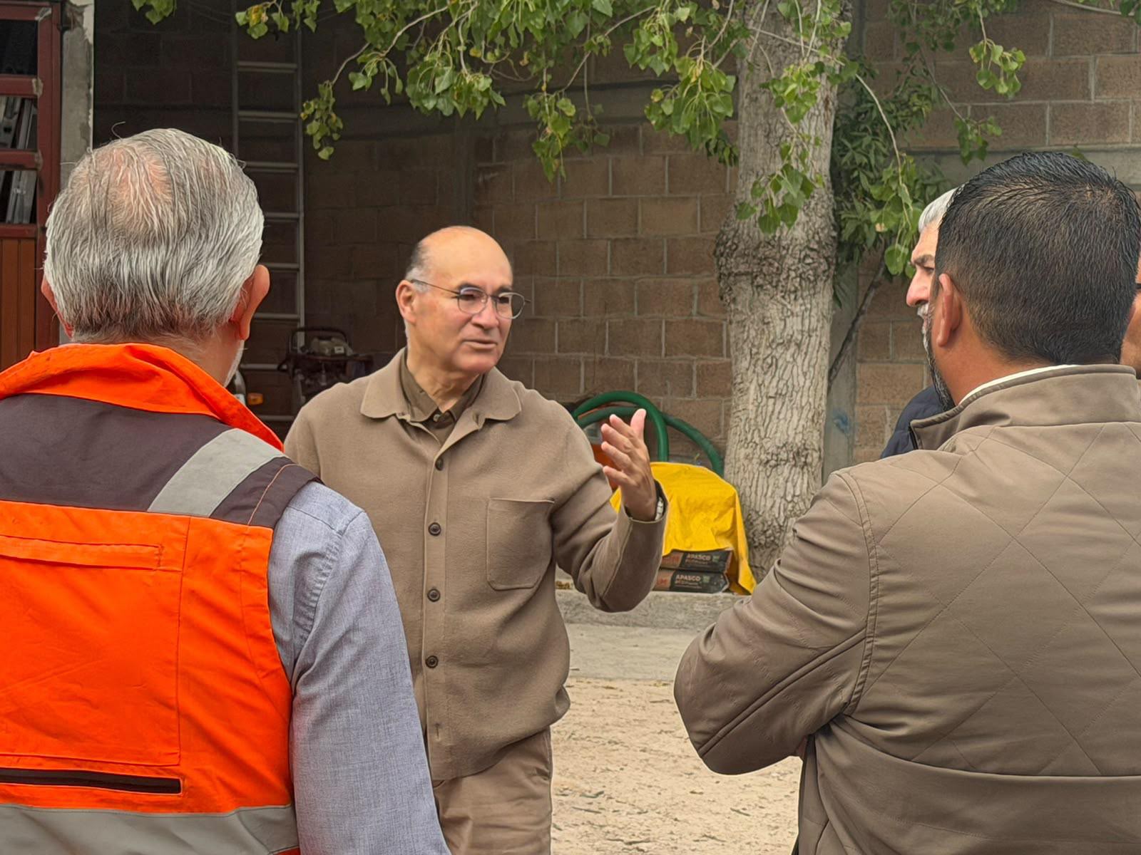 Enrique Galindo continúa con el programa de supervisión y rehabilitación de pozos de la ciudad