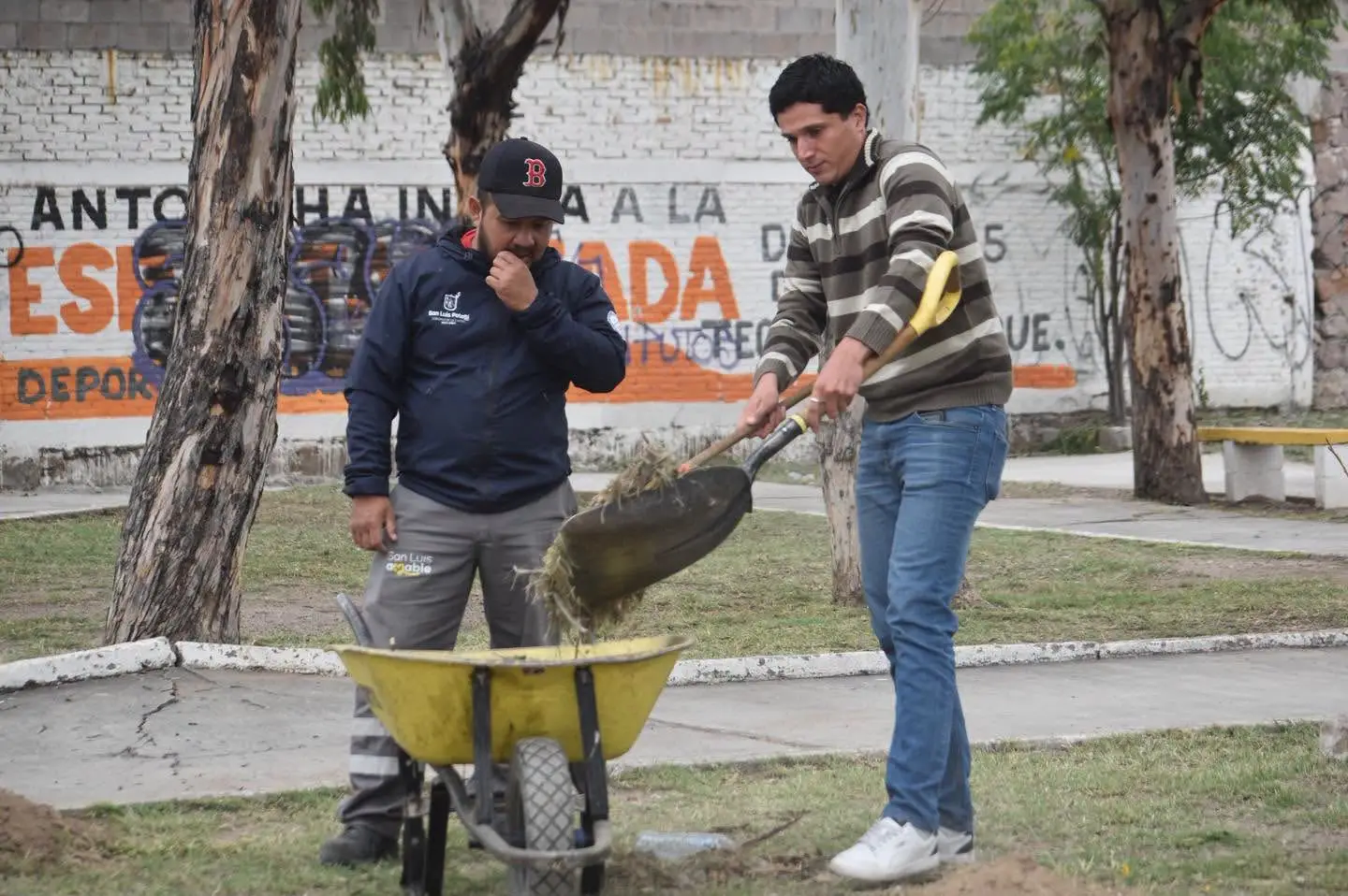 Ayuntamiento de San Luis Capital mejora espacios públicos en la colonia 6 de Junio con Capital al 100