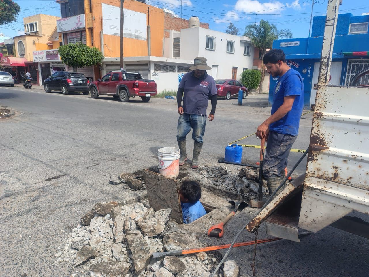 Tras trabajos de limpieza en la red, Interapas se recupera suministro en calle Luxemburgo